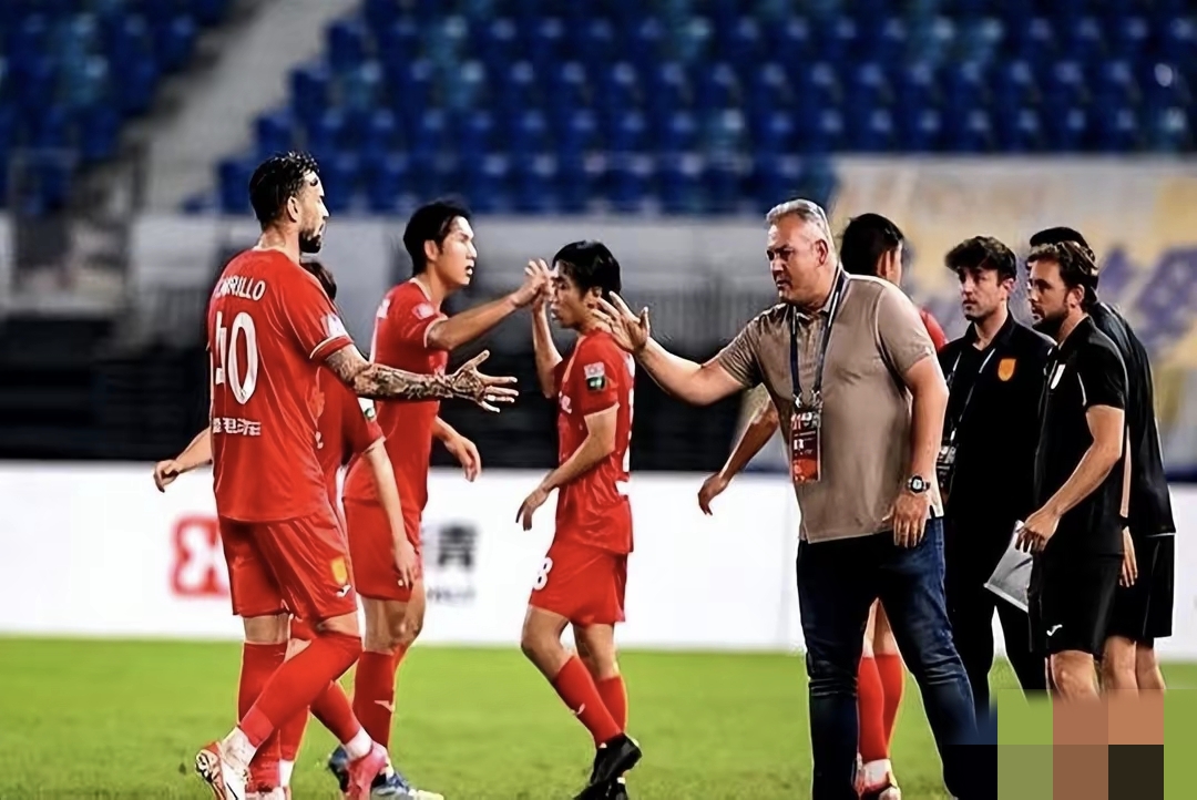 关于强强碰撞：亚洲顶尖球队将在赛场上火拼的信息