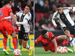 娱乐活动-驸马爷近前看端详上写着秦香莲32岁