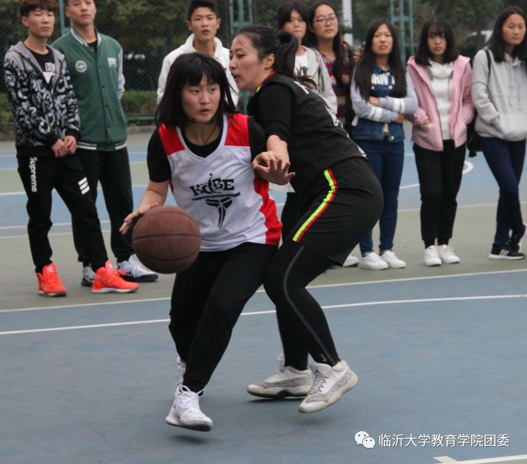 沃尔夫斯堡全体球员奋勇拼搏逆袭的简单介绍 沃尔夫斯堡全体球员奋勇拼搏逆袭的简单介绍